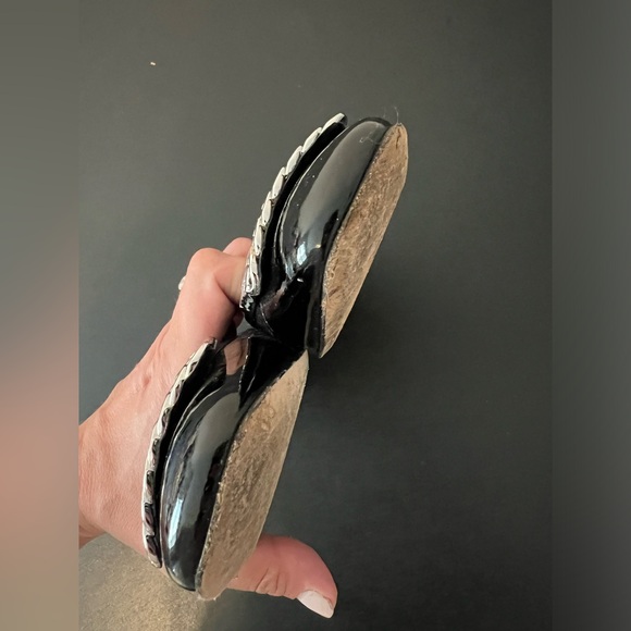 Stuart Weitzman Black  Patent Leather Low Heels Flat Mesh Silver  Buckle Size 5 - Picture 10 of 10